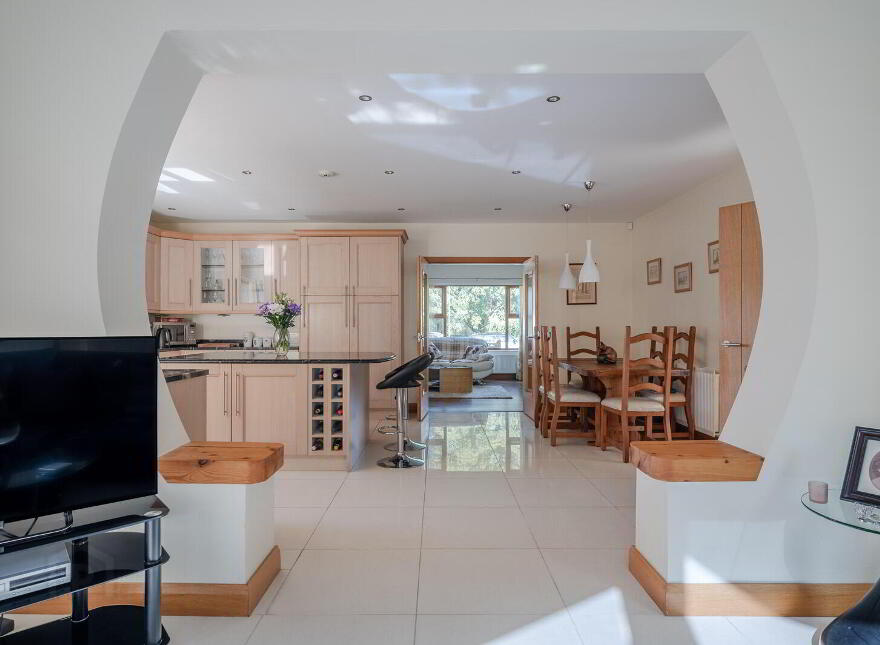 27 Seahill Road, Holywood, BT18 0DJ
