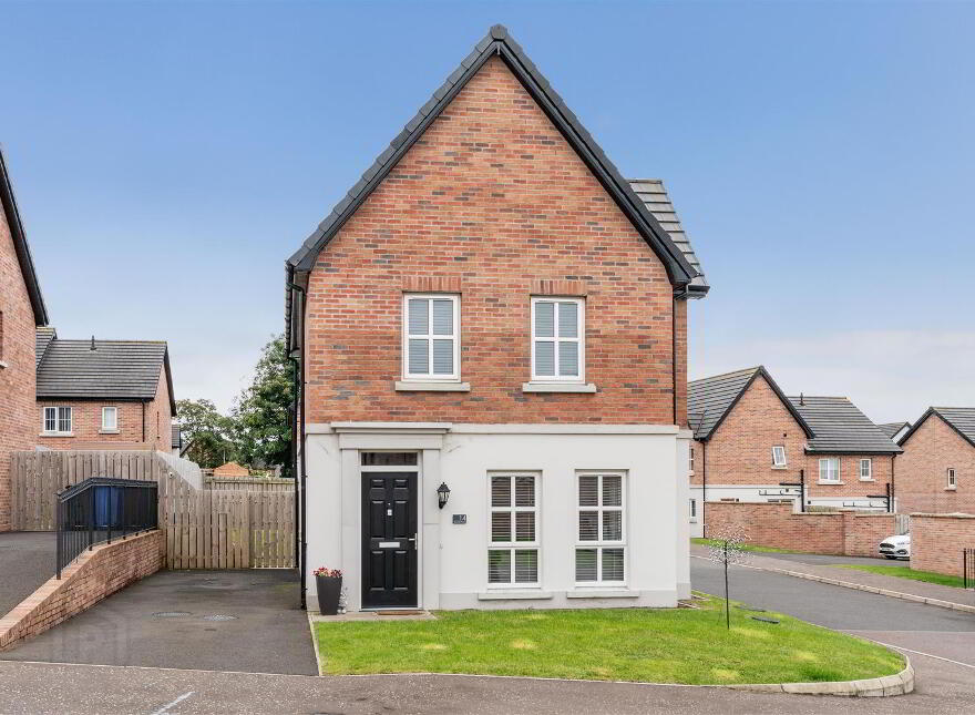 14 Ballyveigh Parade, Antrim, BT41 2FN photo