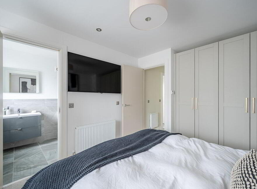 8 Rosepark Gardens, Belfast, BT5 7WN