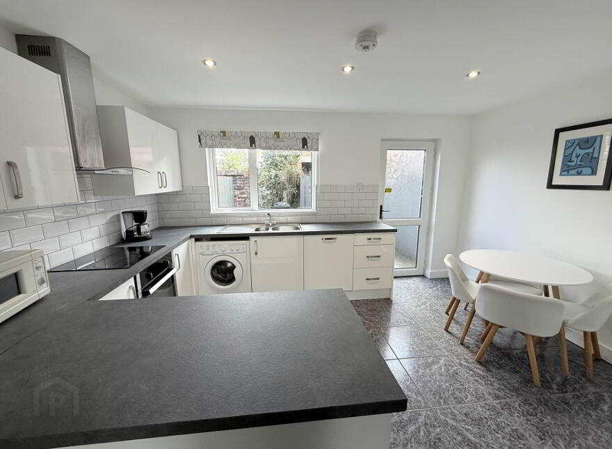 92 Maryville Street, Belfast, BT7 1AE