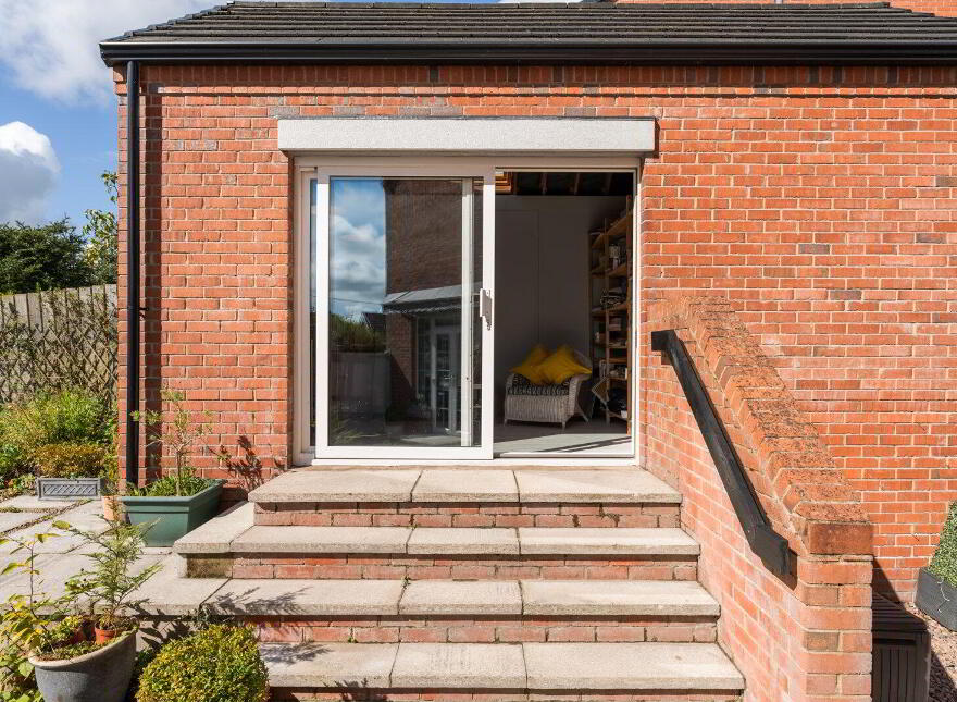2 Prince Regent Park, Newtownards, BT23 7FT