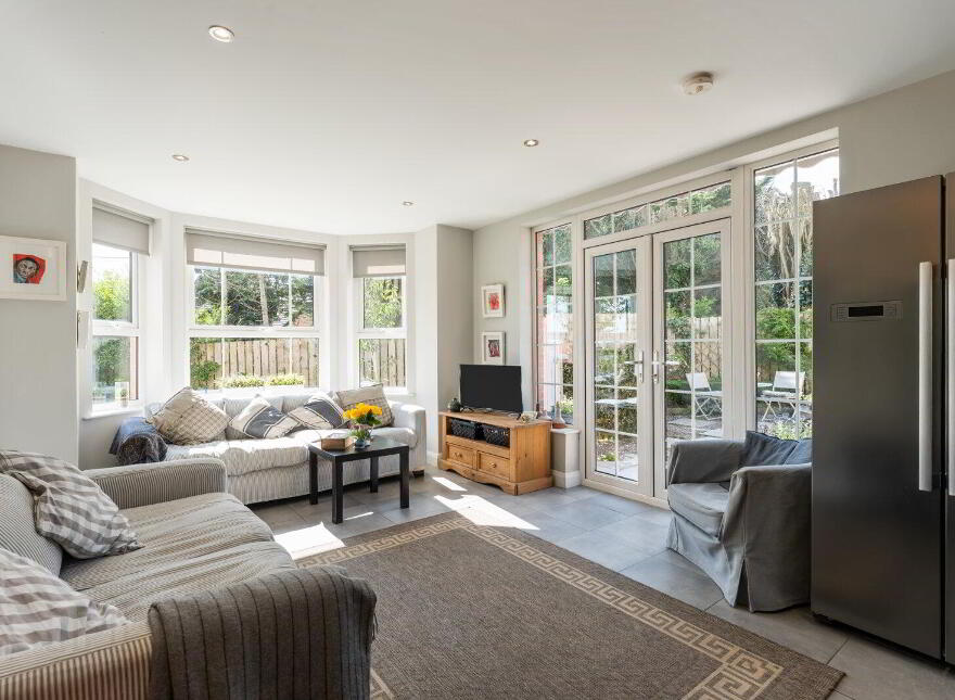 2 Prince Regent Park, Newtownards, BT23 7FT