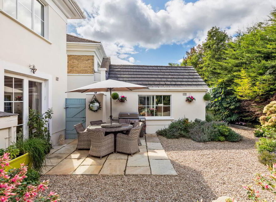 100 Avoca Park, Blackrock, Dublin, A94F8N5