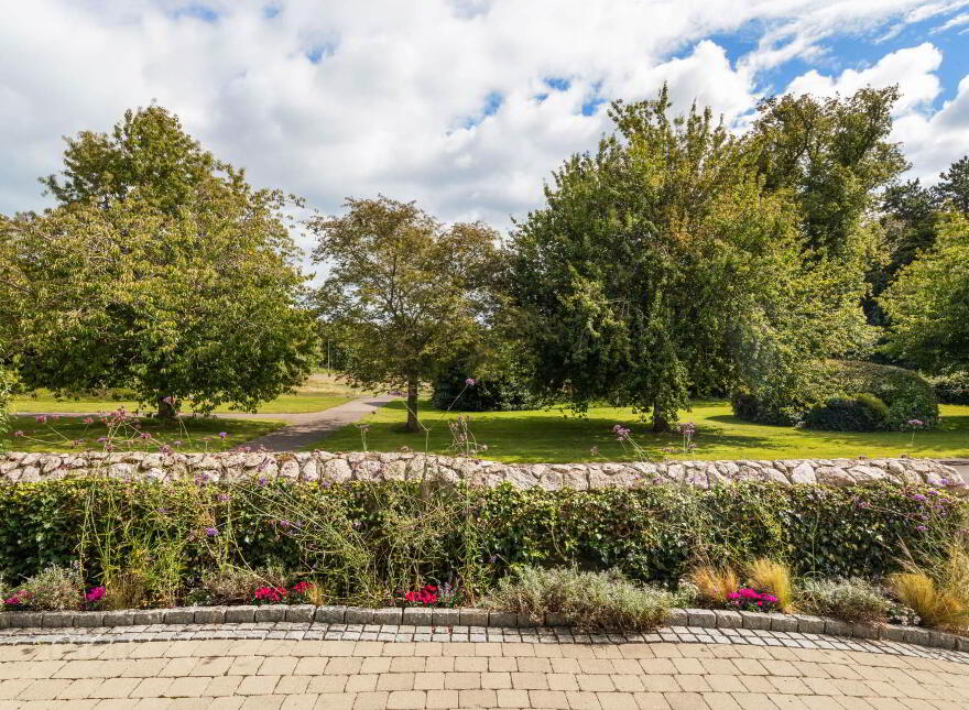 100 Avoca Park, Blackrock, Dublin, A94F8N5