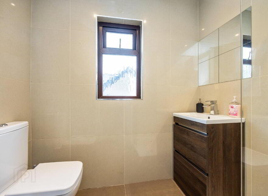 3 Baroda Parade, Belfast, BT7 3AD