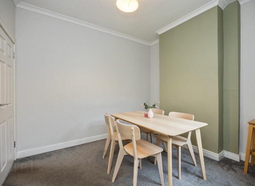 3 Baroda Parade, Belfast, BT7 3AD
