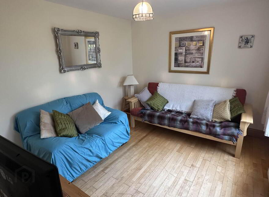 7 Dunross, Culdaff, F93E189
