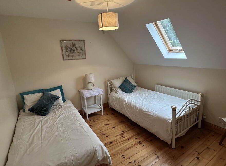 7 Dunross, Culdaff, F93E189