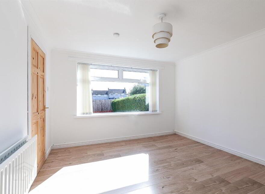 8 Ashgrove, Antrim, BT41 2BL