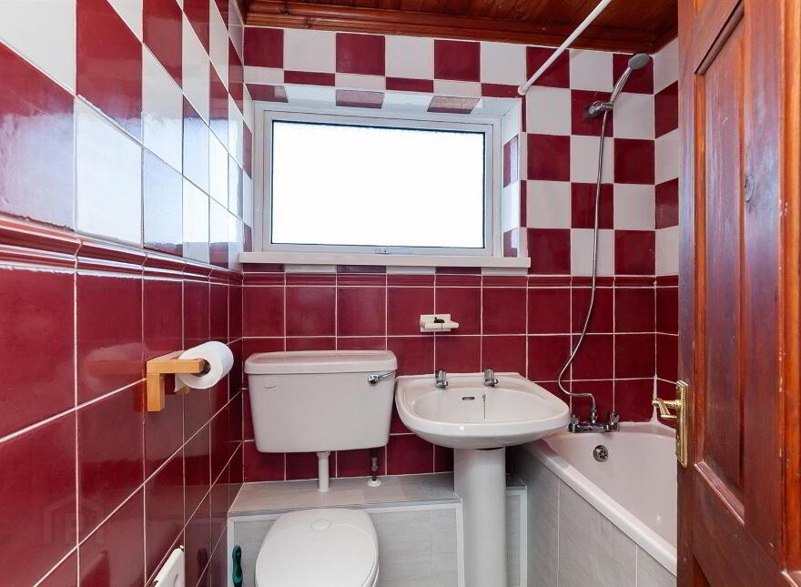 8 Ashgrove, Antrim, BT41 2BL