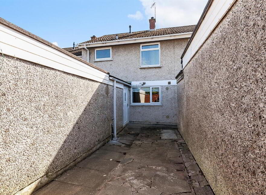 8 Ashgrove, Antrim, BT41 2BL
