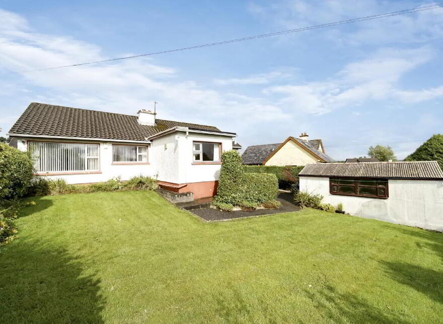 College Farm Road, Letterkenny, F92EH3E