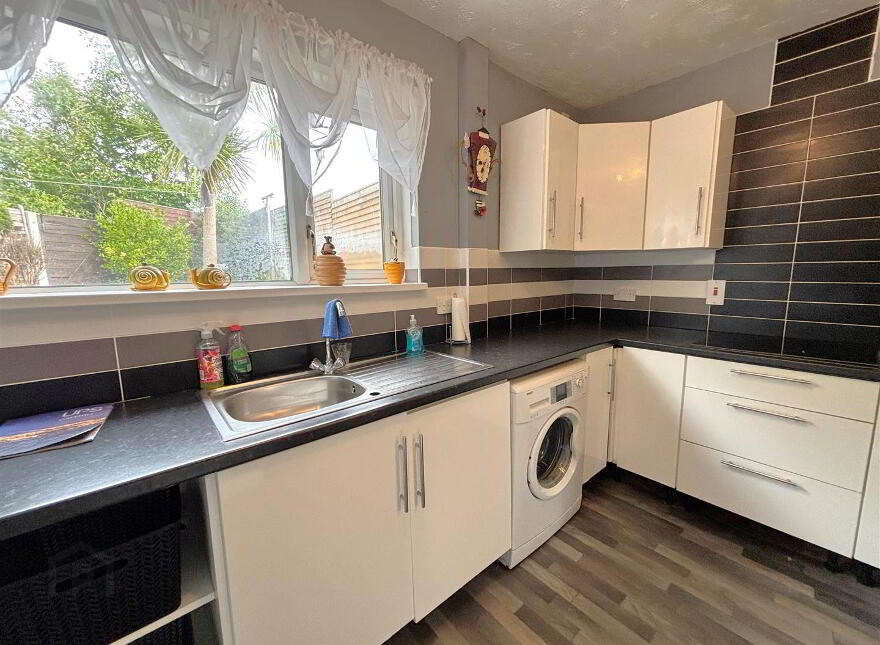 2 Tyndale Grove, Belfast, BT14 8HP