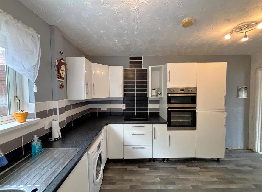 2 Tyndale Grove, Belfast, BT14 8HP