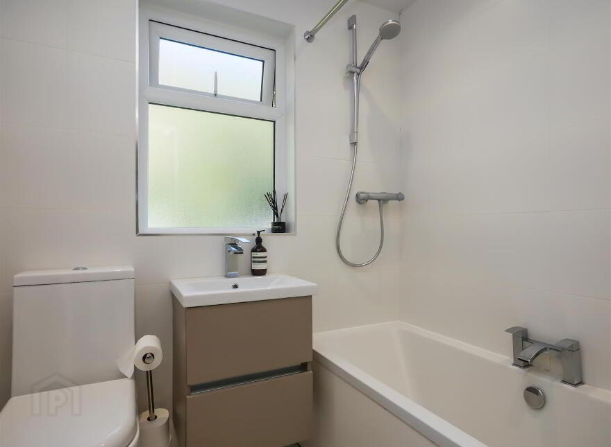 19 Meadowvale Park, Ballynahinch Road, Carryduff, Belfast, BT8 8PX