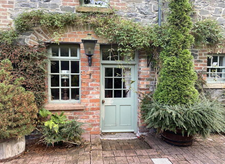7a The Square, Hillsborough, BT26 6AG