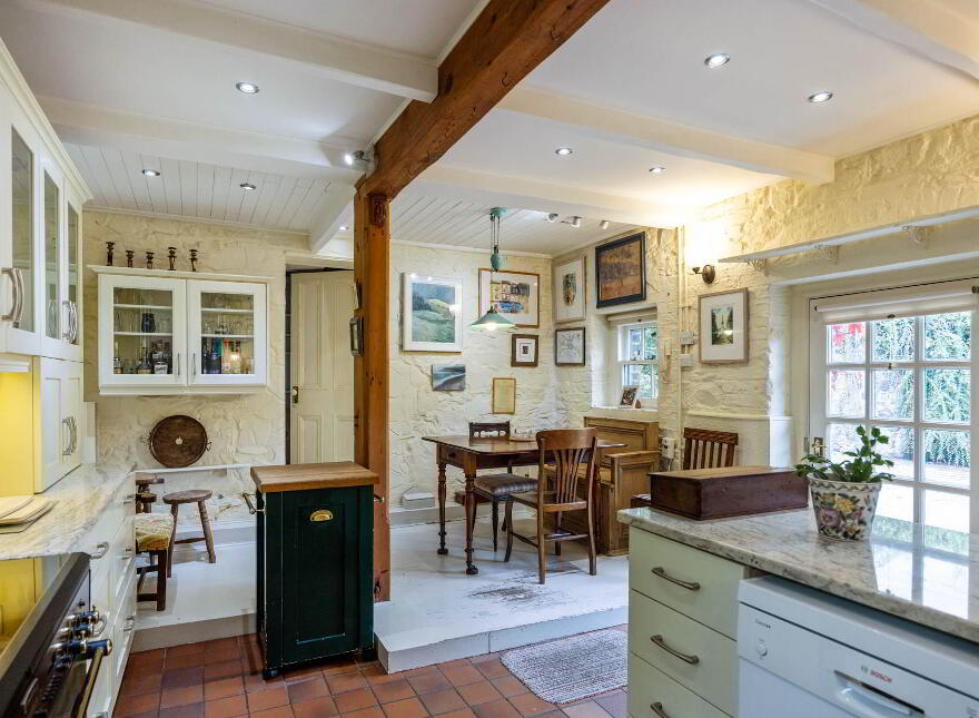 7a The Square, Hillsborough, BT26 6AG