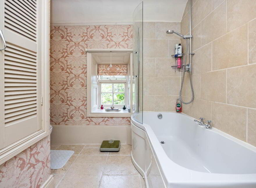 7a The Square, Hillsborough, BT26 6AG