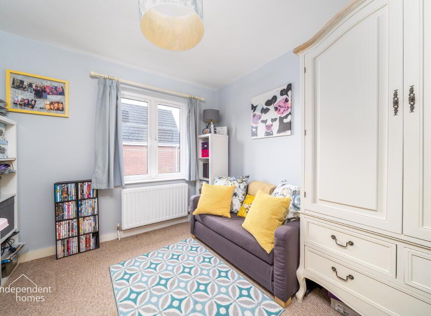 10 Hampton Place, Larne, BT40 2FJ