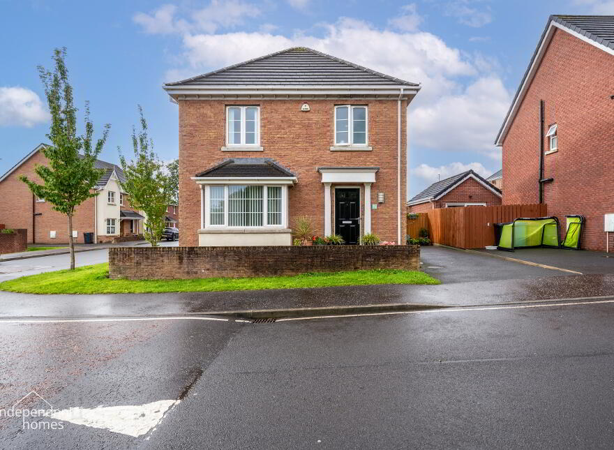 10 Hampton Place, Larne, BT40 2FJ