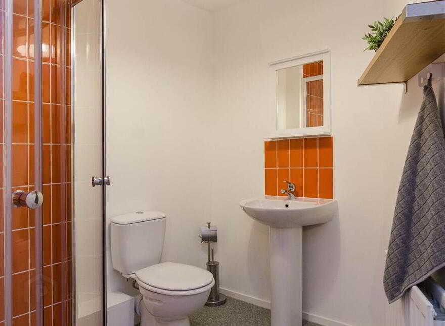 4.2, 117 Lisburn Road, Belfast, BT9 7AF
