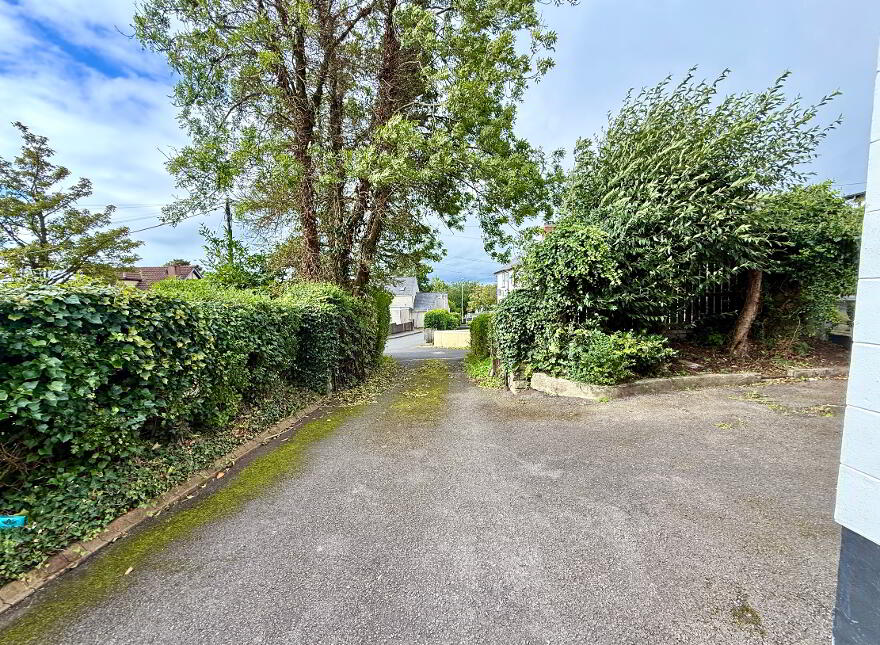 Steelstown House, 37 Steelstown Village, Derry, BT48 8JA