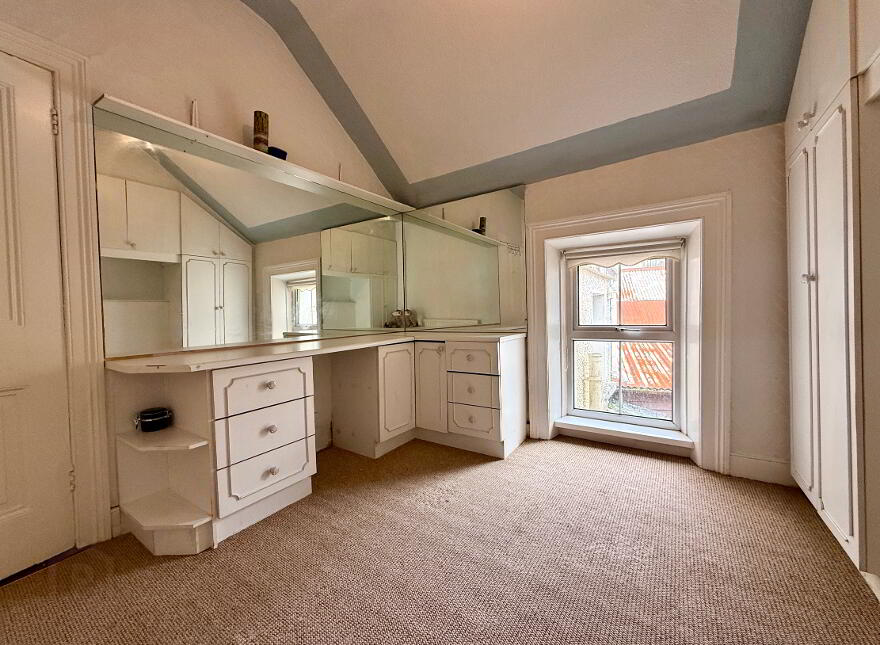 Steelstown House, 37 Steelstown Village, Derry, BT48 8JA