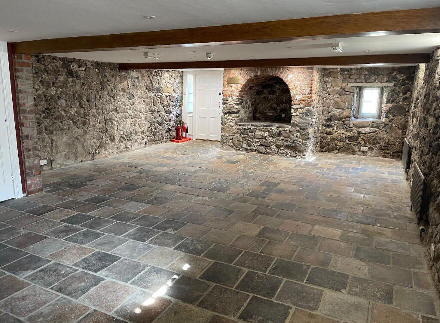 Basement At 104, Main Street, Moira, BT67 0LH photo