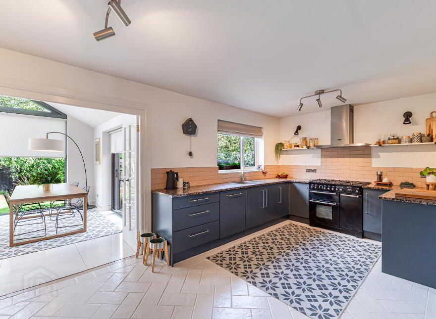 17 Riverside Avenue, Ballyholme, Bangor, BT20 4RX