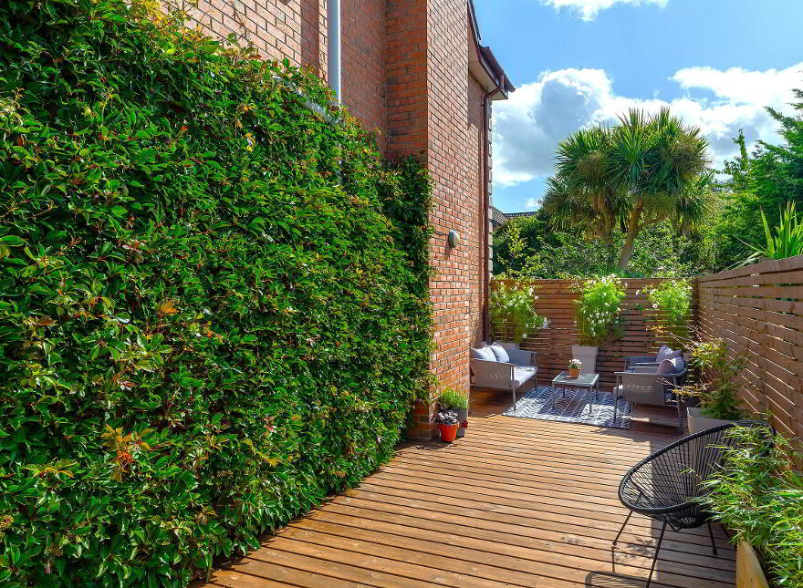 17 Riverside Avenue, Ballyholme, Bangor, BT20 4RX