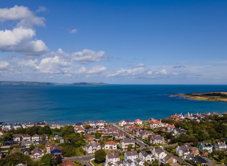 17 Riverside Avenue, Ballyholme, Bangor, BT20 4RX