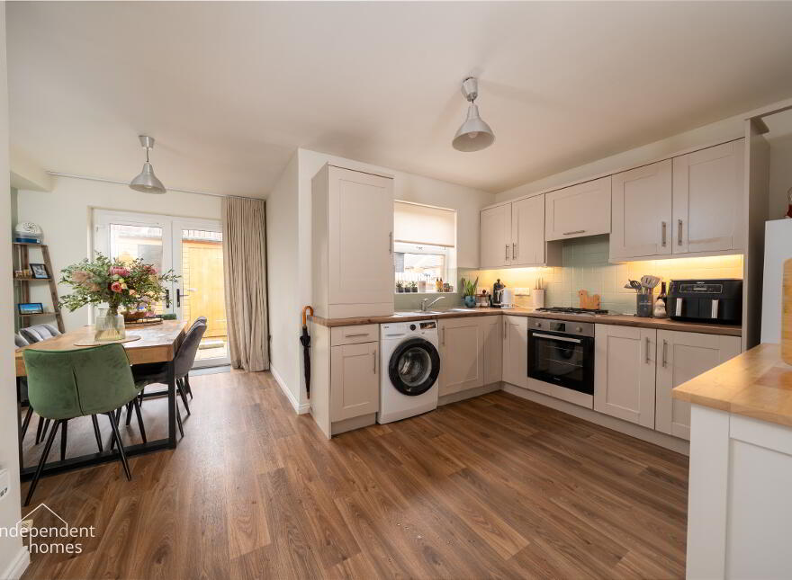 16 Blackthorn Green, Larne, BT40 2JE