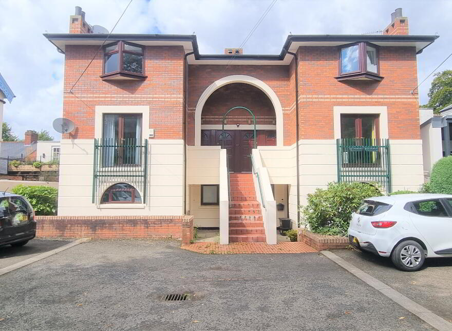 Apt 5 82a South Parade, Belfast, BT7 2GQ photo