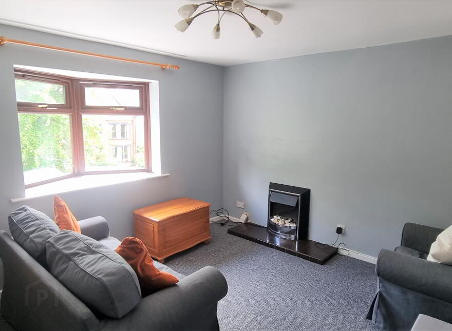 Apt 5 82a South Parade, Belfast, BT7 2GQ