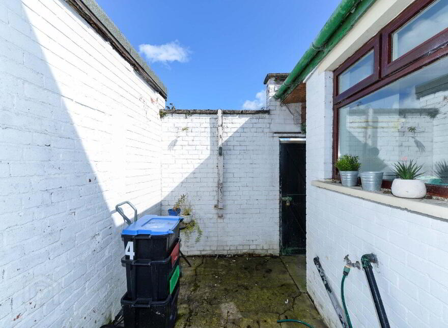 4 Florida Drive, Belfast, BT6 8EX
