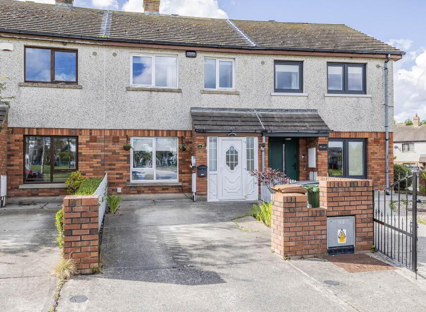 71 Dun Saithne Crescent, Balbriggan, K32E684 photo