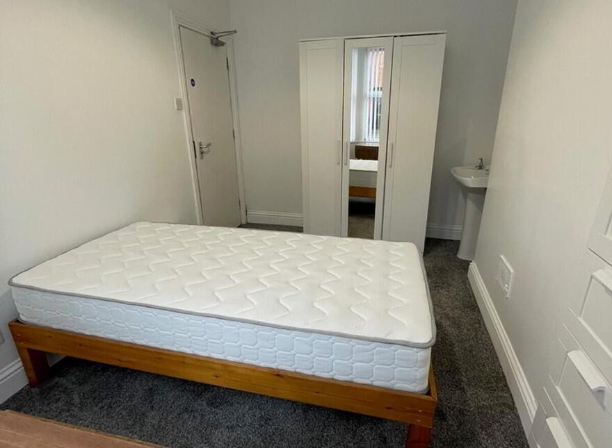 117 Dunluce Avenue, Belfast, BT9 7AX