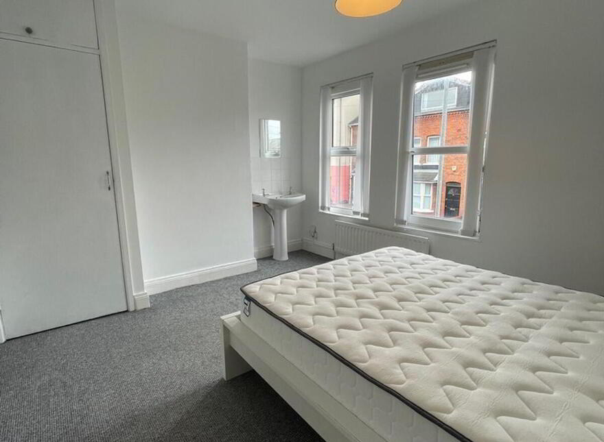 117 Dunluce Avenue, Belfast, BT9 7AX