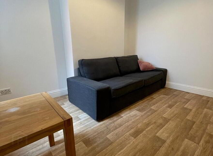 117 Dunluce Avenue, Belfast, BT9 7AX