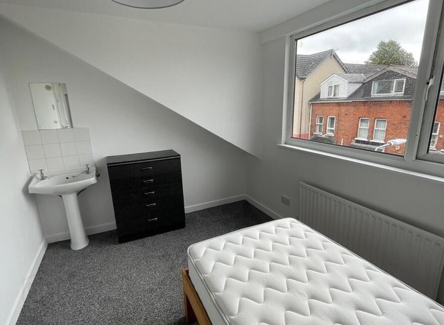 117 Dunluce Avenue, Belfast, BT9 7AX