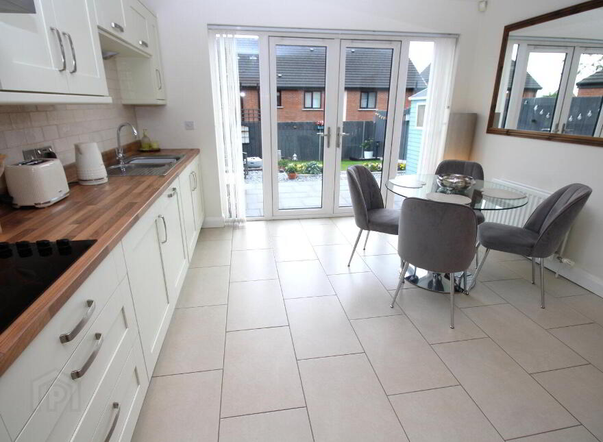 5 Highgrove Crescent, Carrickfergus, BT38 9TZ