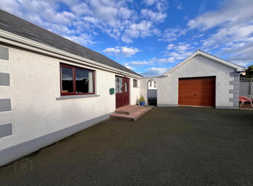 4 Groggan Crescent, Randalstown, BT41 3HA
