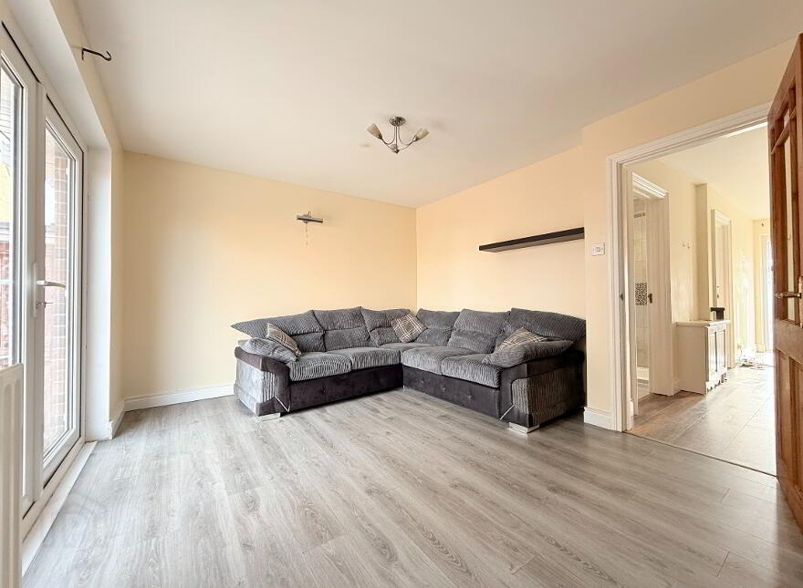 53 The Oaks, Randalstown, BT41 3JZ