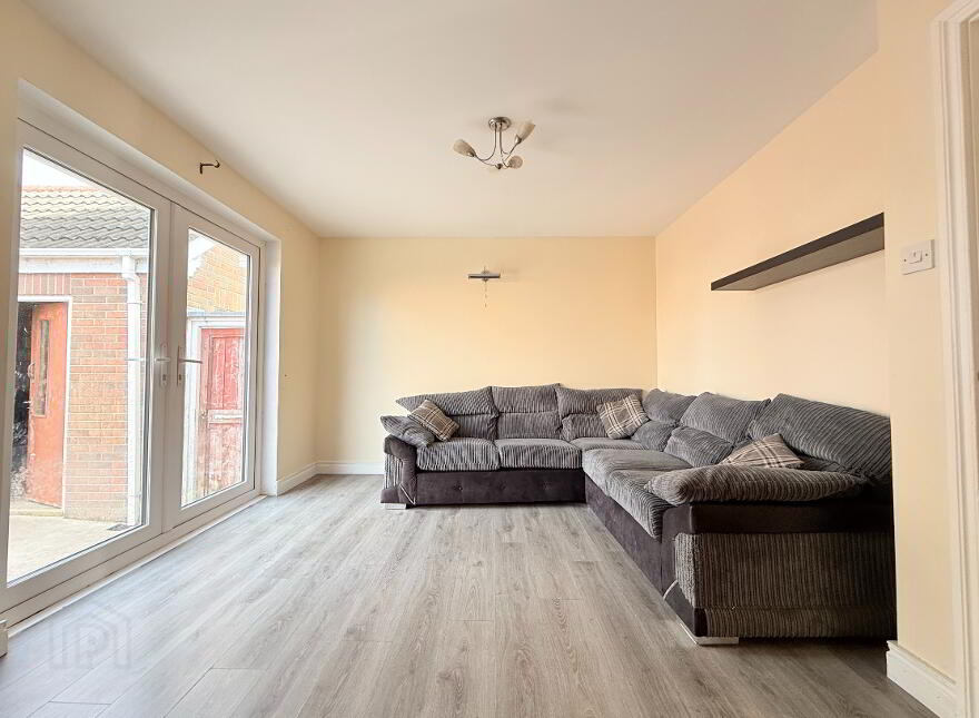 53 The Oaks, Randalstown, BT41 3JZ