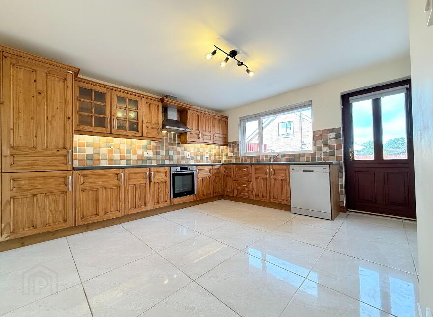 53 The Oaks, Randalstown, BT41 3JZ