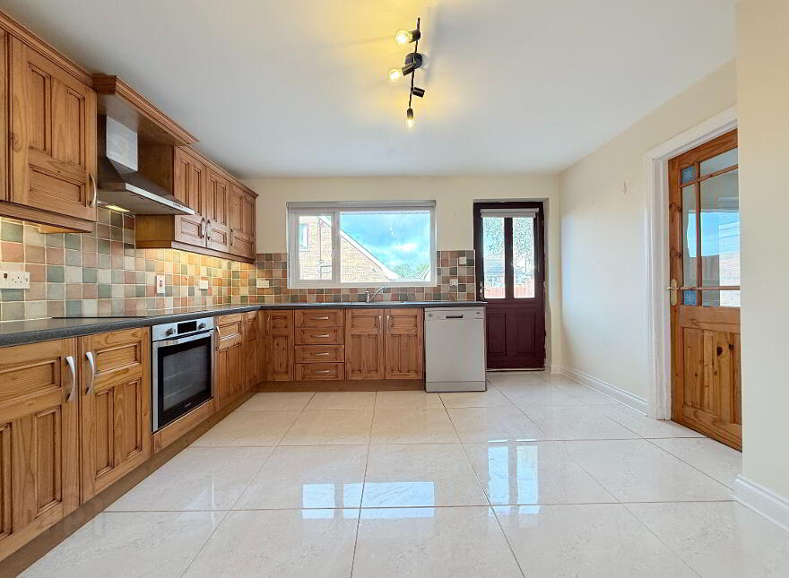 53 The Oaks, Randalstown, BT41 3JZ