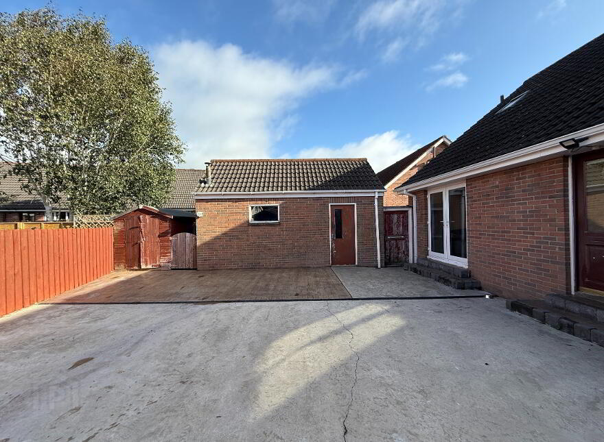 53 The Oaks, Randalstown, BT41 3JZ