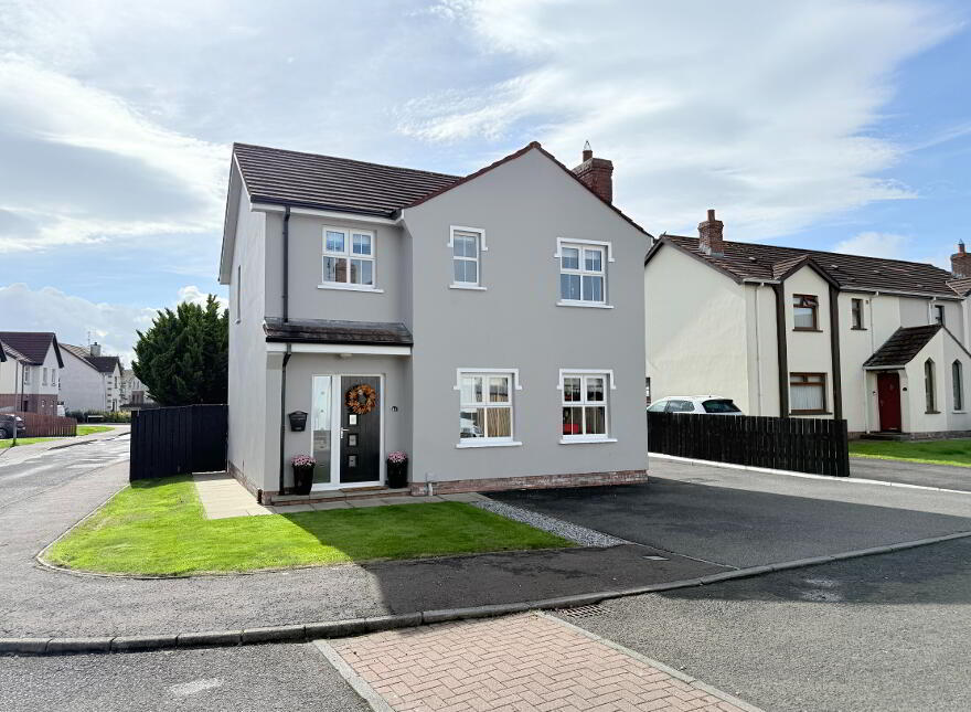 35 Castle Oak, Castledawson, Magherafelt, BT45 8RX photo