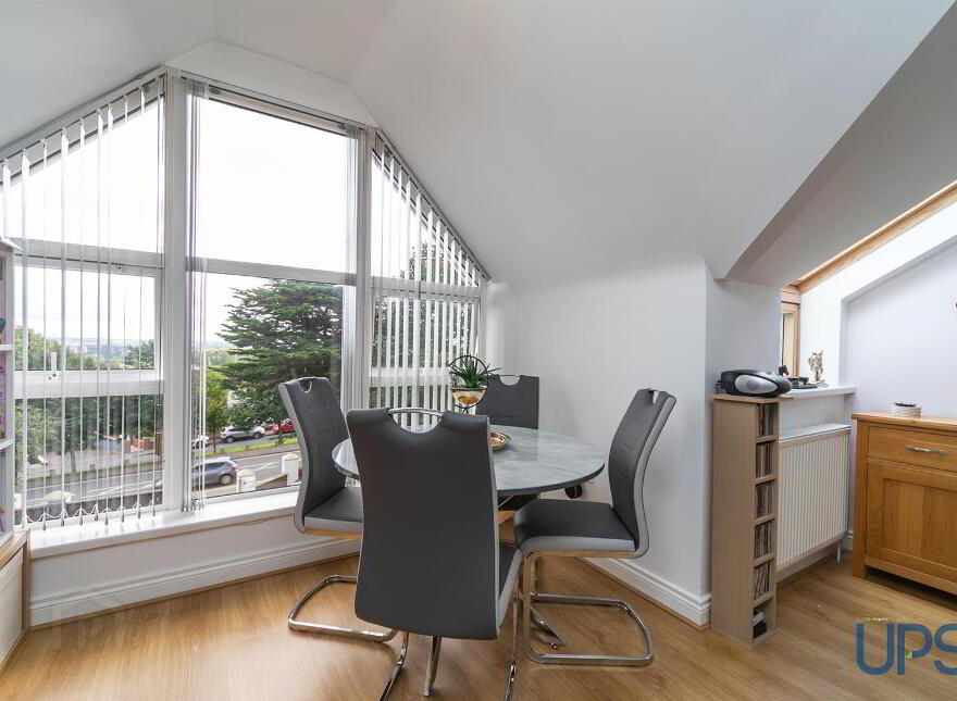 Apt 10 Pinetree Court, 157 Glen Road, Andersonstown, Belfast, BT11 8BS