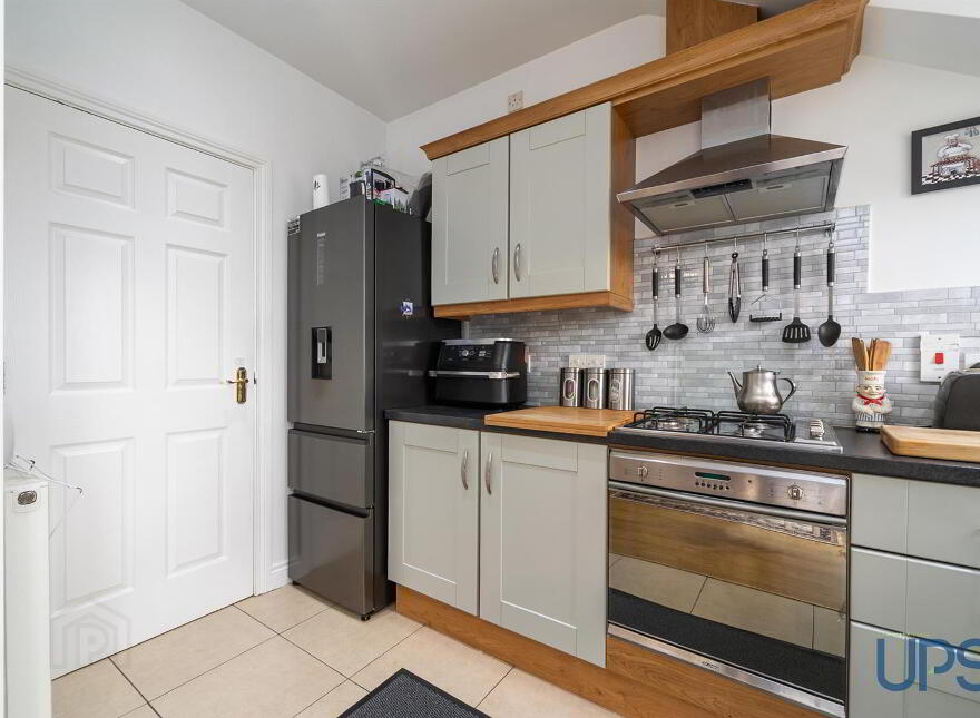 Apt 10 Pinetree Court, 157 Glen Road, Andersonstown, Belfast, BT11 8BS